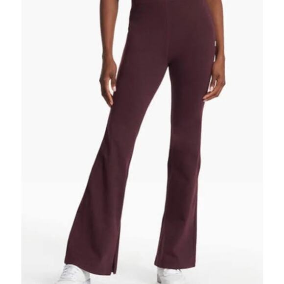 $118 Vuori Granite Burgundy High Waist Flare Leggings - Small - Picture 1 of 7